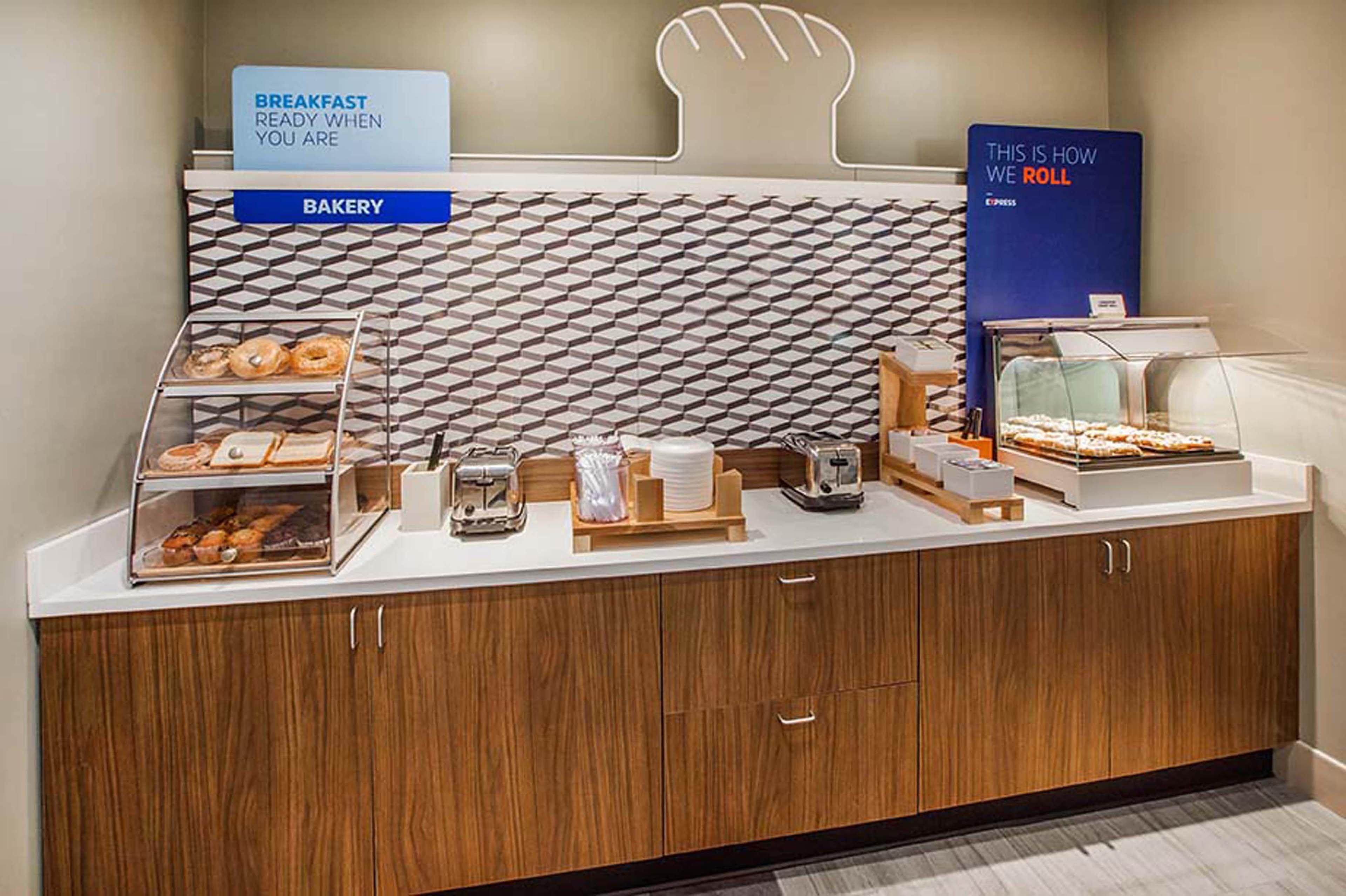 Holiday Inn Express & Suites Charleston Ne Mt Pleasant Us17 By Ihg Mount Pleasant Esterno foto